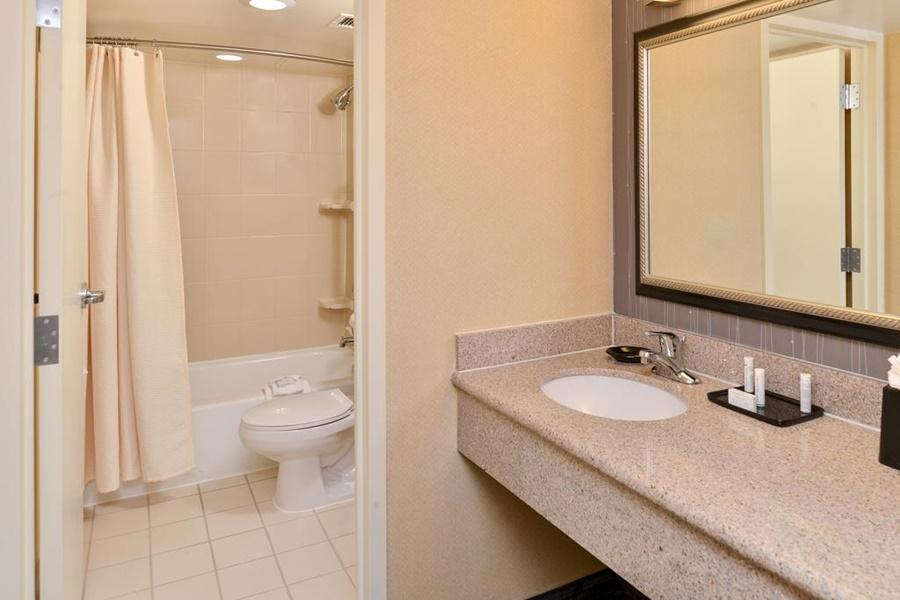 Courtyard By Marriott Denver Cherry Creek Zewnętrze zdjęcie