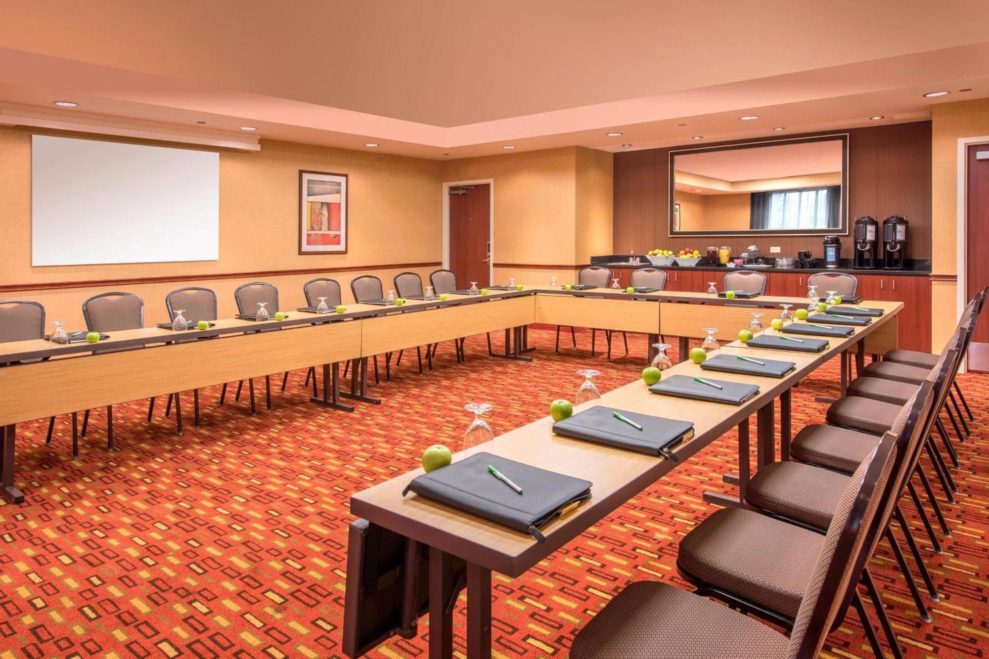 Courtyard By Marriott Denver Cherry Creek Zewnętrze zdjęcie